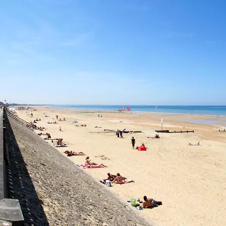 Le Golf-1 By Interhome Кабур